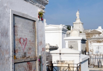 Cemetery And Gris-Gris Walking Tour By Grayline New Orleans