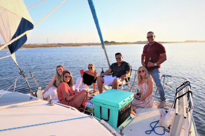 Sunset & City Lights Private Sailing Cruise